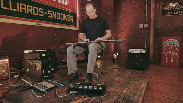 Art Zone: Guitarist Trey Gunn performs 'Benimotu'