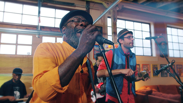 Art Zone: Clinton Fearon and Boogie Brown Band perform 'Doctor Say'