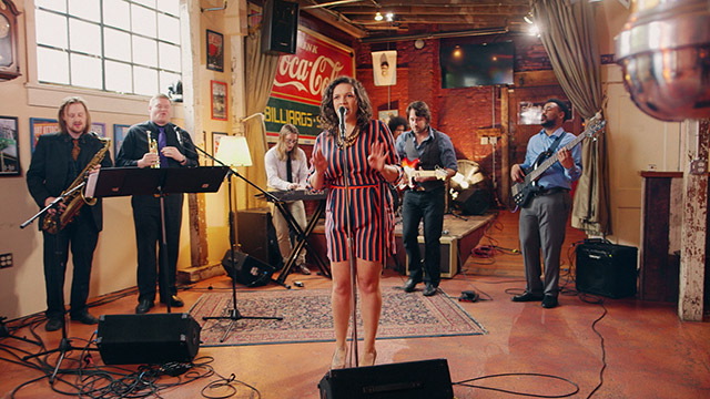 Art Zone: Breaks and Swells perform 'We Will Not Despair'