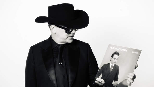 Art Zone: Vinyl Memories - Brent Amaker