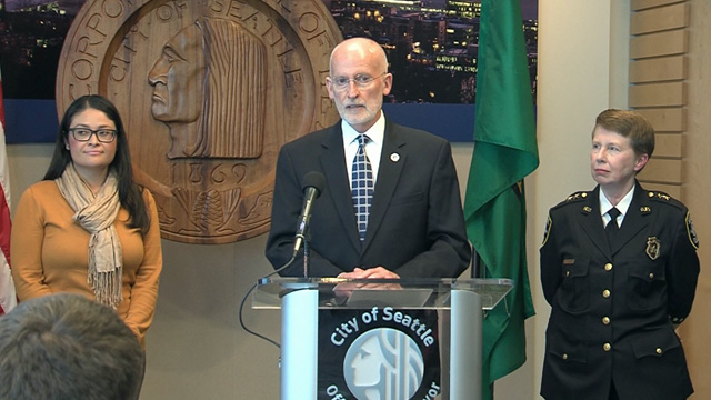 Mayor Burgess signs executive order on SPD secondary employment