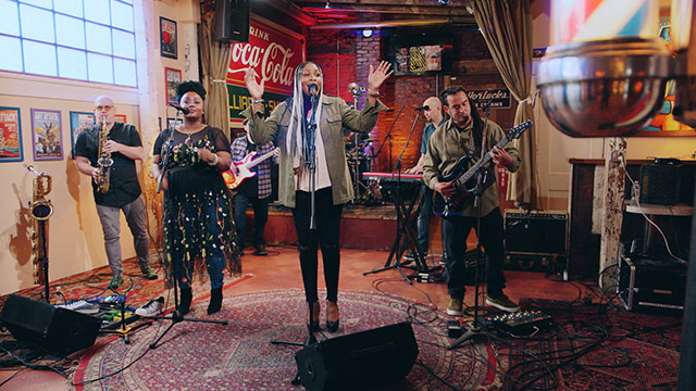 Art Zone: Tiffany Wilson performs 'Shut the Door'