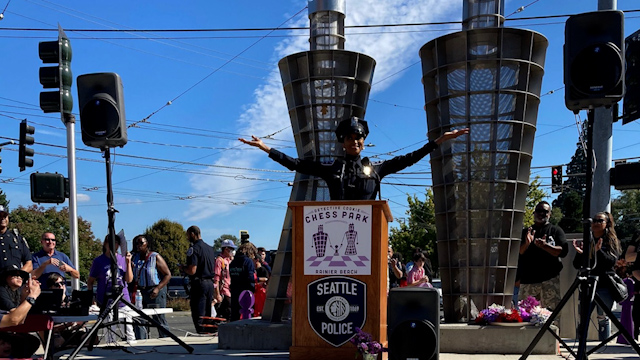 Grand opening of Detective Cookie Chess Park 