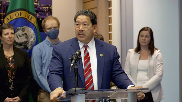 Mayor Harrell signs transportation & climate justice executive order