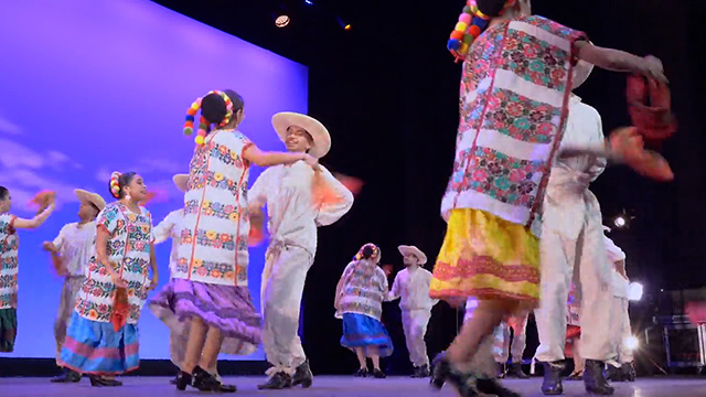 Front Row: Bailadores de Bronce