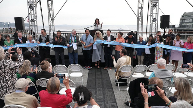 Leaders and community celebrate completion of Waterfront Park